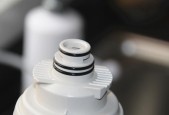 净水器的卡扣弄丢了怎么办（解决净水器卡扣丢失的方法及注意事项）
