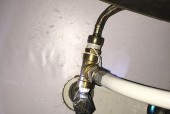正确使用洗碗机的进水方法（简单易行的步骤帮助你正确操作洗碗机）