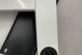 黑灰色桌子适合哪种颜色的电脑桌垫？如何选择搭配？