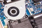 华硕笔记本充电器小头拆卸方法是什么？拆卸时应注意什么？