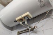 电热水器频繁加热原因解析（探寻电热水器频繁加热的根本问题与解决办法）