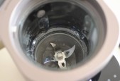 破壁机发黄清洗方法大揭秘（让你的破壁机恢复如新的简易黄清洗方法）