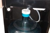 饮水机底部积水怎么处理？快速解决方法是什么？