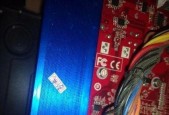 解决显示器缺少独立显卡的问题（提升显示效果的简易方法和技巧）
