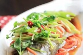 轻松健康的蒸菜美食——集成灶的魅力（便捷高效的蒸菜方法）