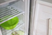 冰柜失去冰块（维修冰柜故障的有效方法）