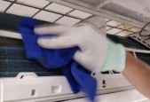 消除空调臭味，让空气清新如初（解决空调散发的异味问题）