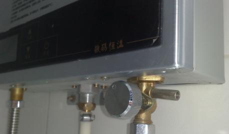 燃气热水器除垢方法（简单又有效的清洁措施）  第1张