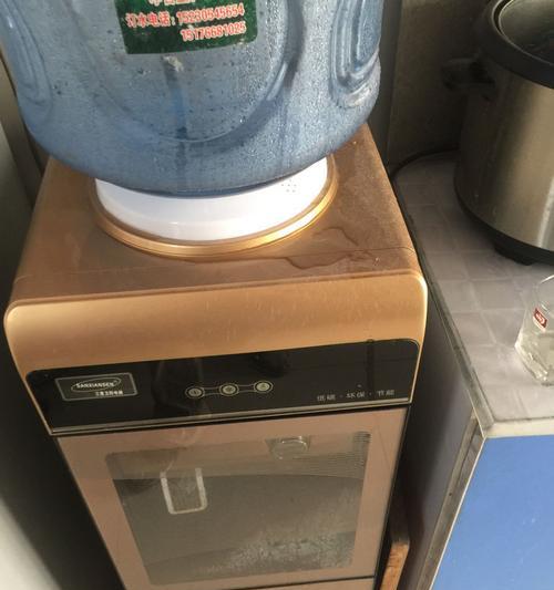 饮水机漏水不排水的原因及解决方法（探索漏水不排水现象的根源）  第1张