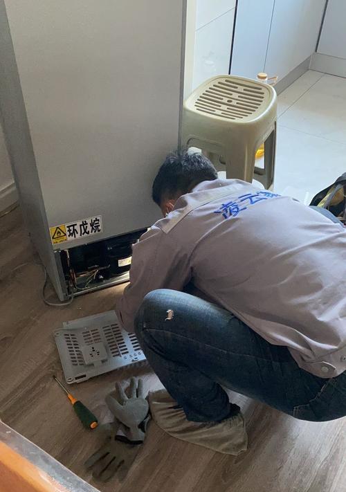 冰箱不制冷的原因及解决方法（探究冰箱不制冷的常见问题及可行的解决方案）  第1张