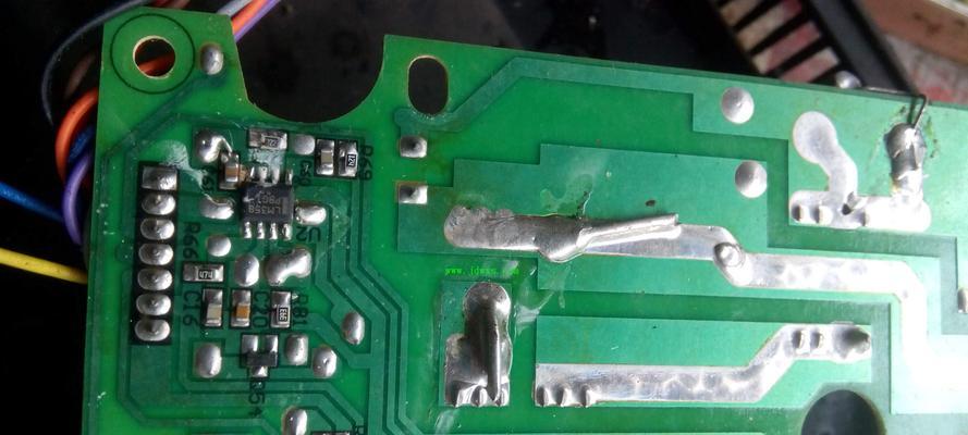 电磁炉E1故障的维修方法（了解代码的意思）  第1张