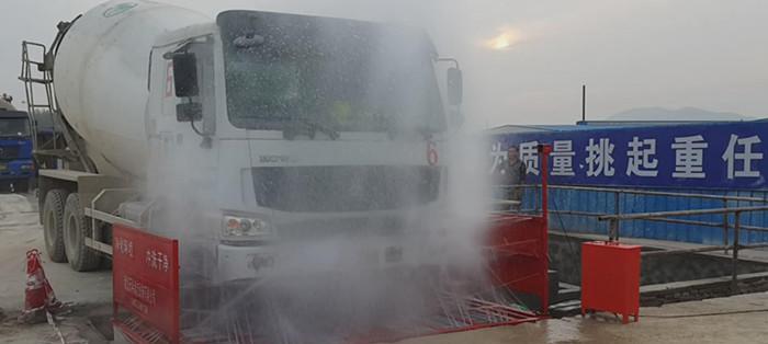 搅拌站油烟机台面清洗的方法与技巧（轻松解决搅拌站油烟机台面难清洗的问题）  第1张