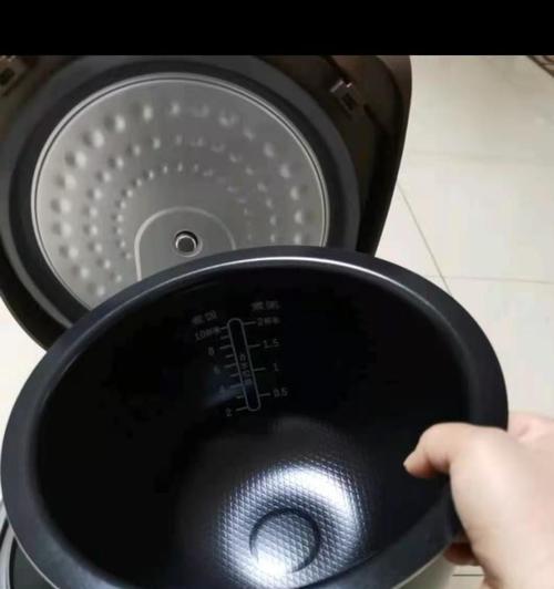 电饭煲修好后如何加水测试（快速掌握正确的电饭煲加水方法）  第1张