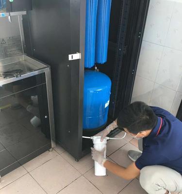 商用净水器故障排查与维修指南（保障商业运作顺畅）  第1张