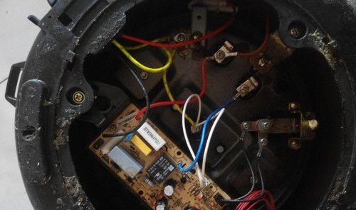 电饭煲不通电的原因及解决方法（探究电饭煲无法正常工作的原因和解决方案）  第1张