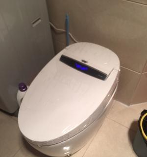 智能马桶一坐即冲水的原因是什么？  第2张