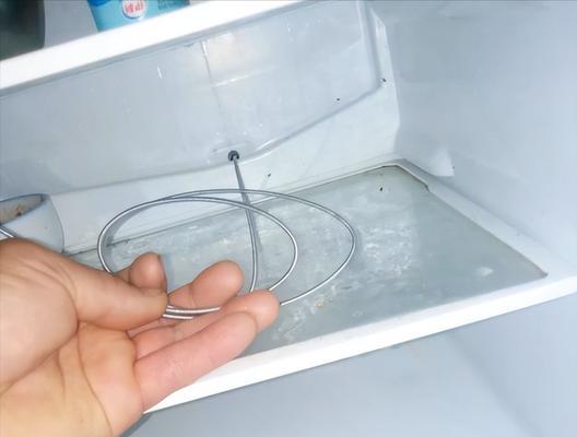 冰箱外面出现水珠是什么原因？如何解决？  第2张