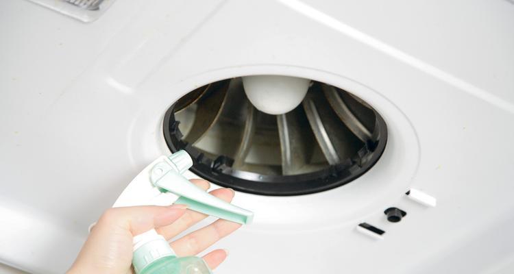 油烟机内部油污清洗方法？多久需要进行一次？  第1张