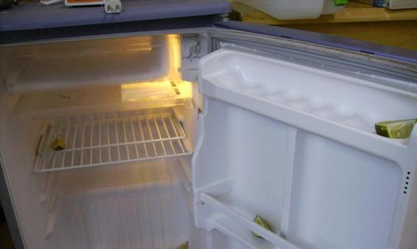 冰箱异味怎么去除？哪些吸附性强的材料能有效吸附异味？  第2张