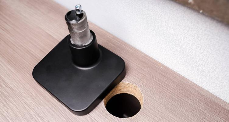 显示器支架桌面没孔如何安装？有哪些无孔安装方法？  第1张