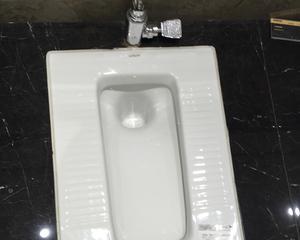 蹲便器抽水箱控不住水怎么办？如何快速解决？  第3张