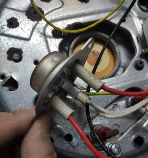 美的电饭煲液晶显示问题怎么解决？常见故障及维修方法是什么？  第3张