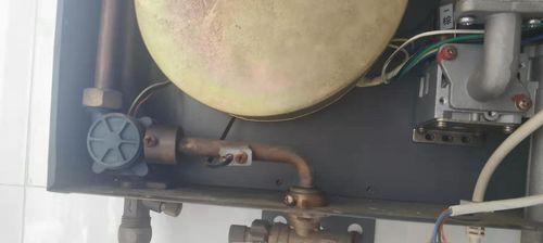 前锋热水器熄火故障的原因及有效维修方法（解决前锋热水器熄火问题的有效技巧）  第2张