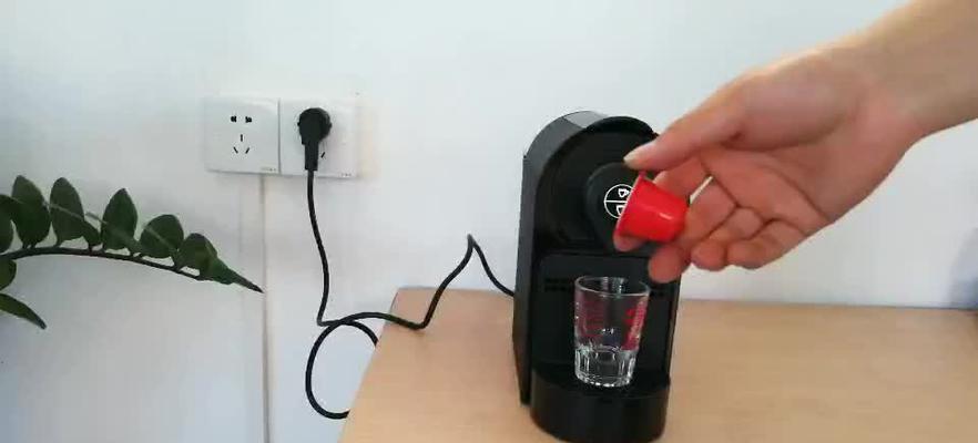 咖啡机泵漏水的原因及解决方法（探究咖啡机泵漏水的背后原因）  第3张