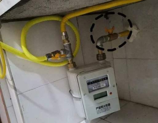 燃气灶下面皮管漏气怎么办（快速定位及安全处理方法）  第2张