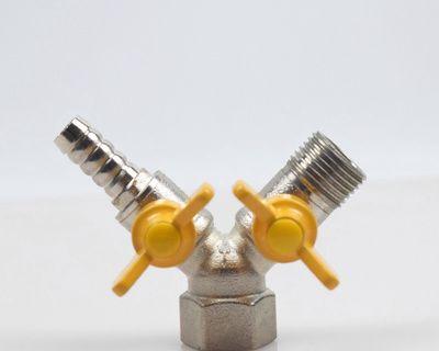 如何应对燃气灶阀门向右爆炸的紧急情况（如何安全处理燃气灶爆炸事故）  第1张