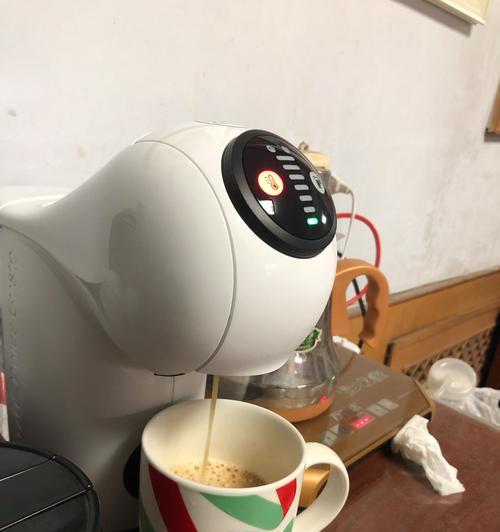 咖啡机出水原理及工作过程（揭秘咖啡机如何制造美味咖啡的秘密）  第2张