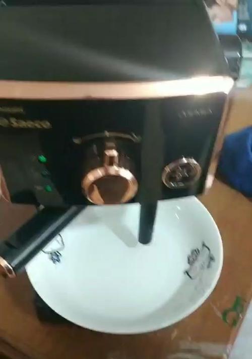 解决咖啡机出水管堵塞的有效方法（保持咖啡机出水管畅通）  第2张