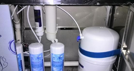 饮水机水口堵塞的原因与修复方法（解决饮水机水口堵塞问题的有效技巧）  第2张