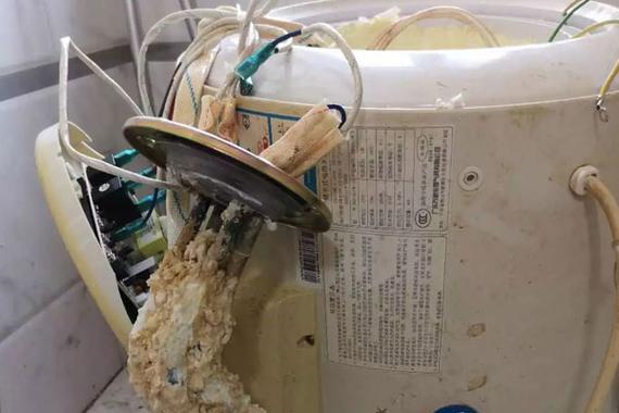 小型热水器清洗过滤网的正确方法（如何有效地清洗小型热水器的过滤网）  第2张