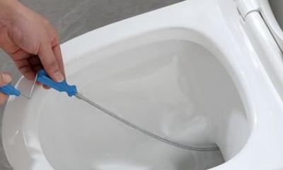 解决马桶堵塞的最快方法（一招制胜）  第2张