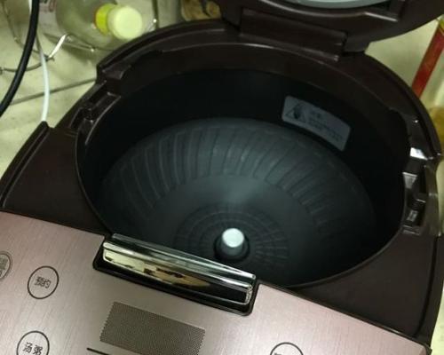 电饭煲外溢的原因及解决方法（保护家庭安全的关键措施）  第2张
