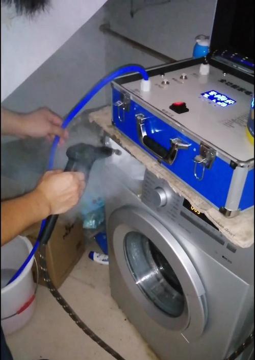 如何用洗衣机清洗塑料瓶（简便又高效的塑料瓶清洗技巧）  第3张