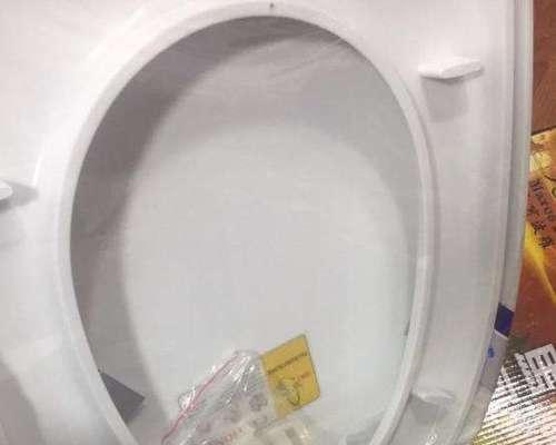 马桶盖松了怎么拧紧？简单步骤轻松搞定！  第2张