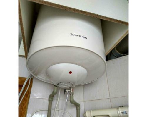 Ariston热水器显示E1是什么问题？如何快速解决？  第1张