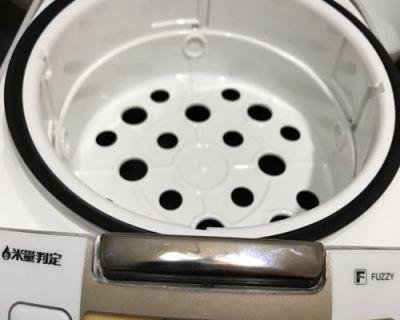 电饭煲预约灯亮起的原因是什么？如何解决？  第2张