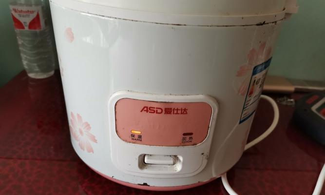 电饭煲关不上盖子怎么办？修复方法有哪些？  第2张