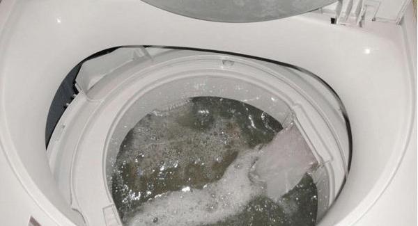 全自动洗衣机怎么清洗？清洗过程中需要注意哪些问题？  第1张
