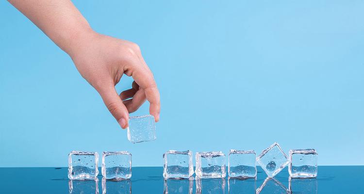 冰水充电器与冰块的区别是什么？各自的优缺点有哪些？  第2张