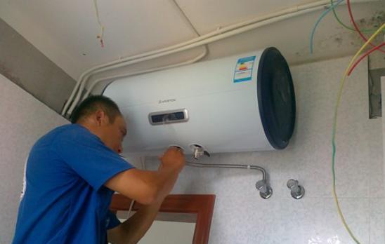 面包砖怎么装热水器？安装热水器的步骤和注意事项是什么？  第3张