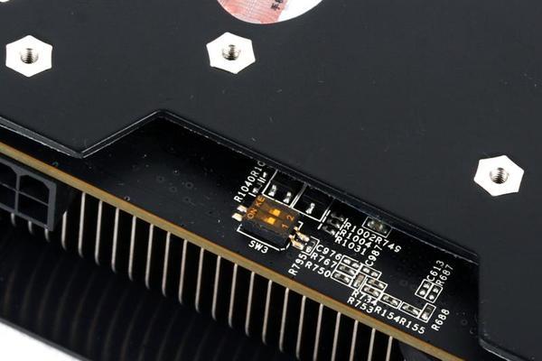 显卡上的开关有什么作用？  第2张