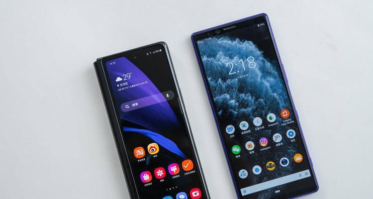 三星4G折叠手机开机方法是什么？首次使用指南？  第2张