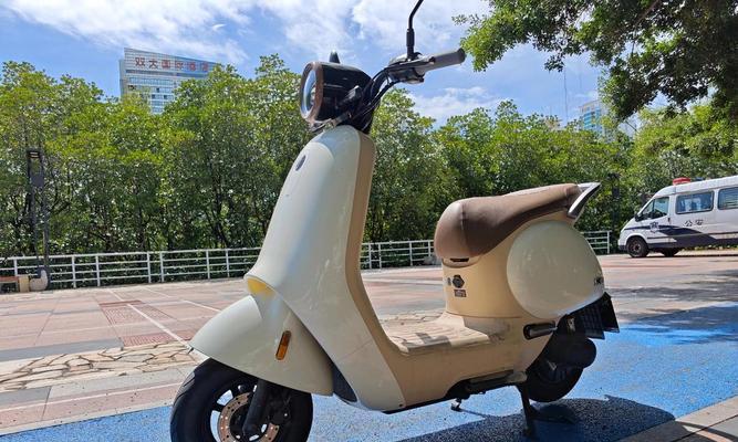 鸿宝移动电源怎么样啊？续航能力如何？  第1张