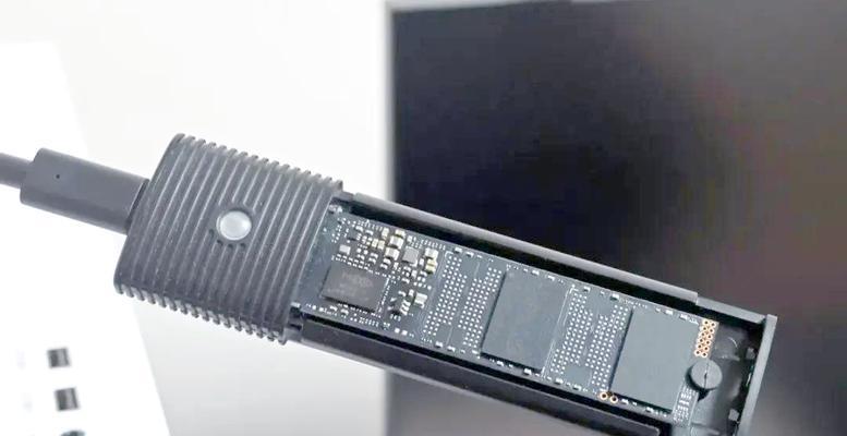 主板怎么拔固态硬盘？操作过程中需要注意什么？  第2张