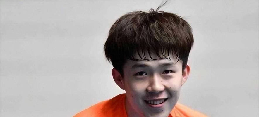 王楚钦用什么键盘？王楚钦的键盘选择有何特点？  第3张