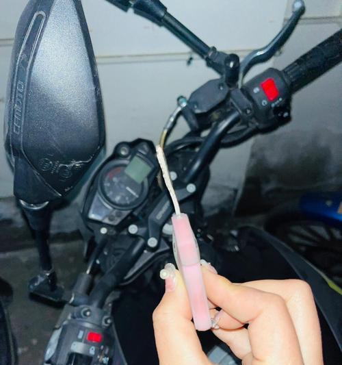 9号电瓶车龙头锁的使用方法是什么？锁龙头后如何解锁？  第2张